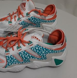 Adidas shoes size 8.5 new w tag